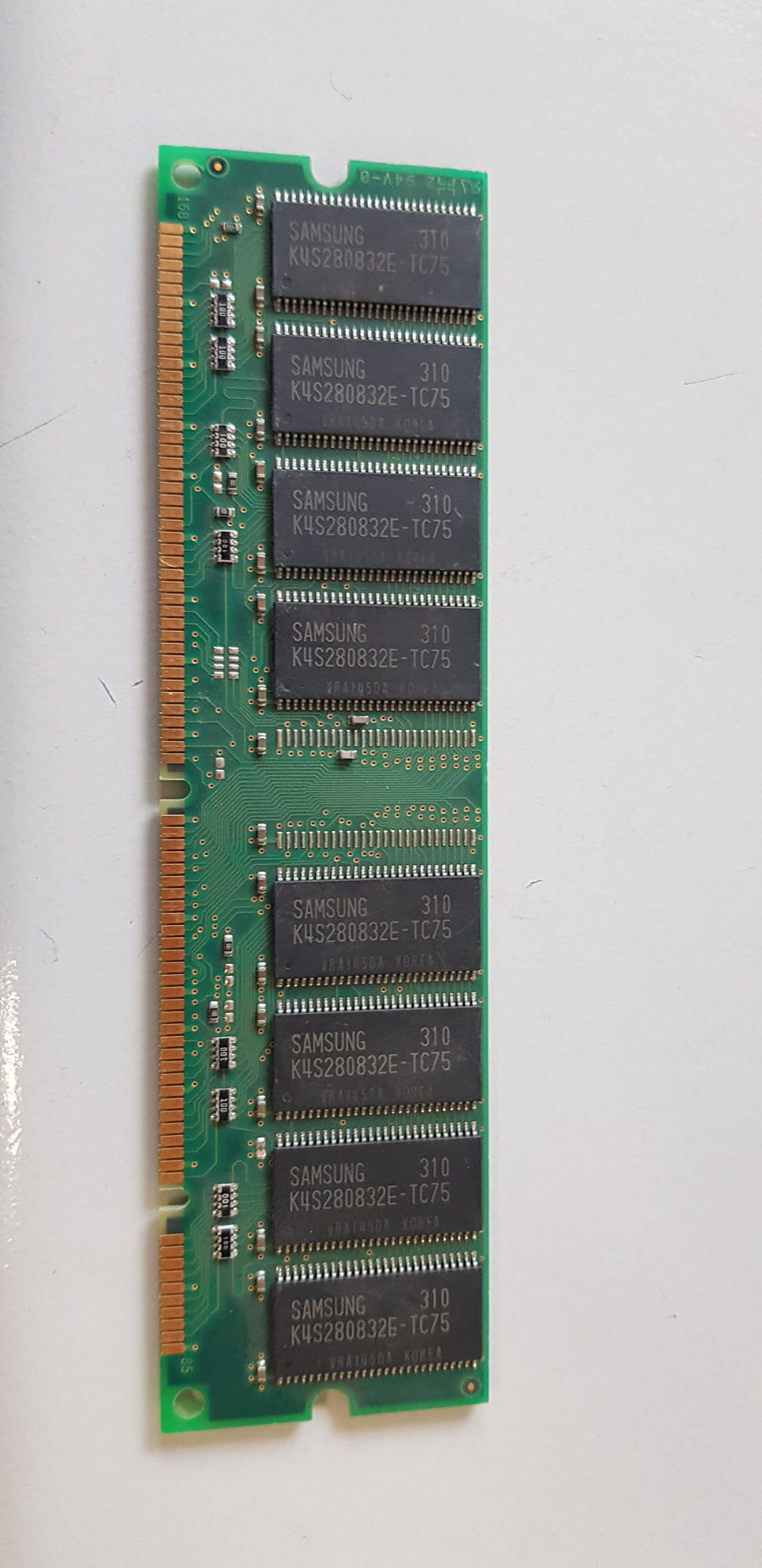 Samsung 256MB PC133U CL3 133MHz 168Pin SDRAM DIMM (M366S3323ETS-C7A)