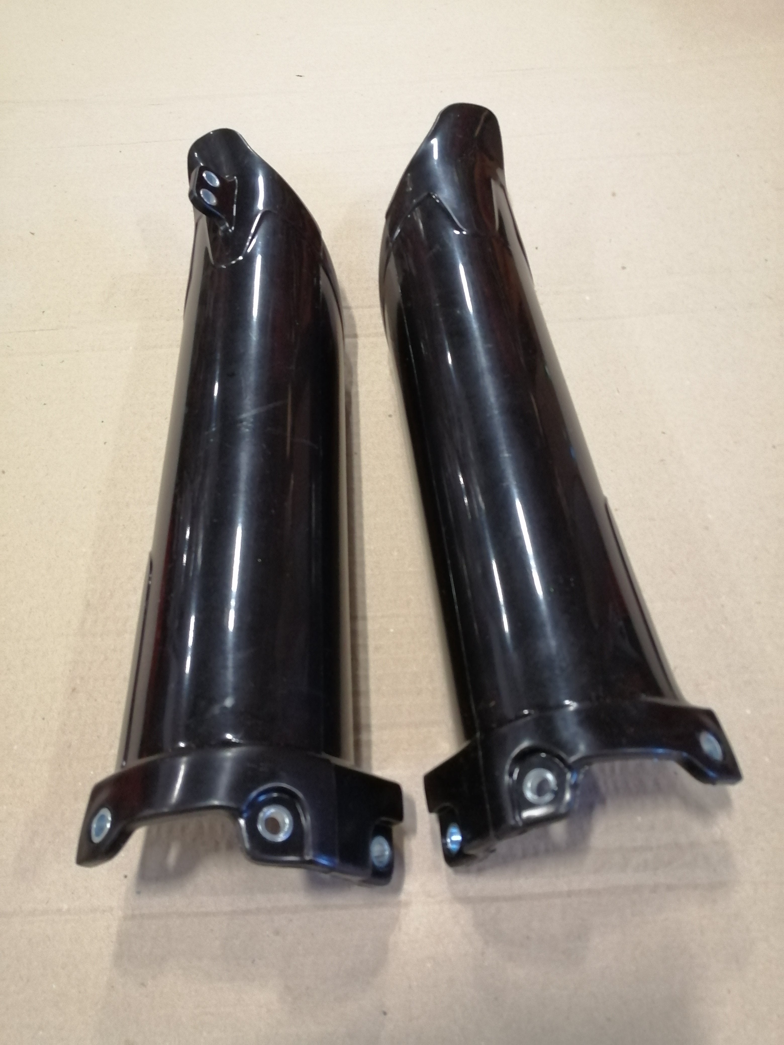 KAWASAKI FORK SLIDER PROTECTORS ( KA0470#001 NOB )