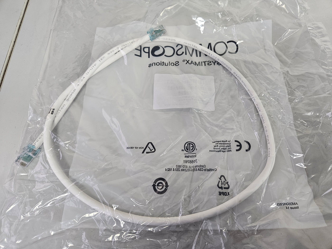 COMMSCOPE SYSTIMAX Modular Patch Cord - White 3ft ( CPCSSZ2-08F003 360GS10E-L-WH-3FT ) NEW
