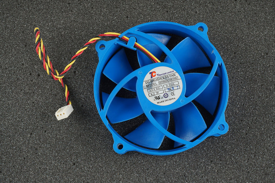 Martech Thermal Control 3-Pin Heatsink and Fan ( DF0922512B1HN ) USED