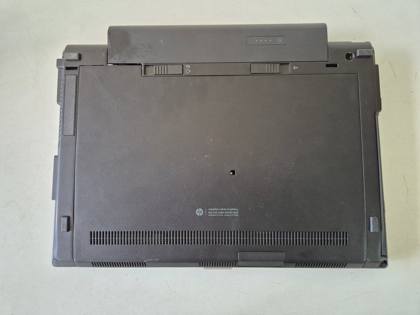 HP EliteBook 2560p 320GB HDD i5-2410M 2.3GHz 4GB RAM DVD Win7Pro 12.5" USED - battery poor
