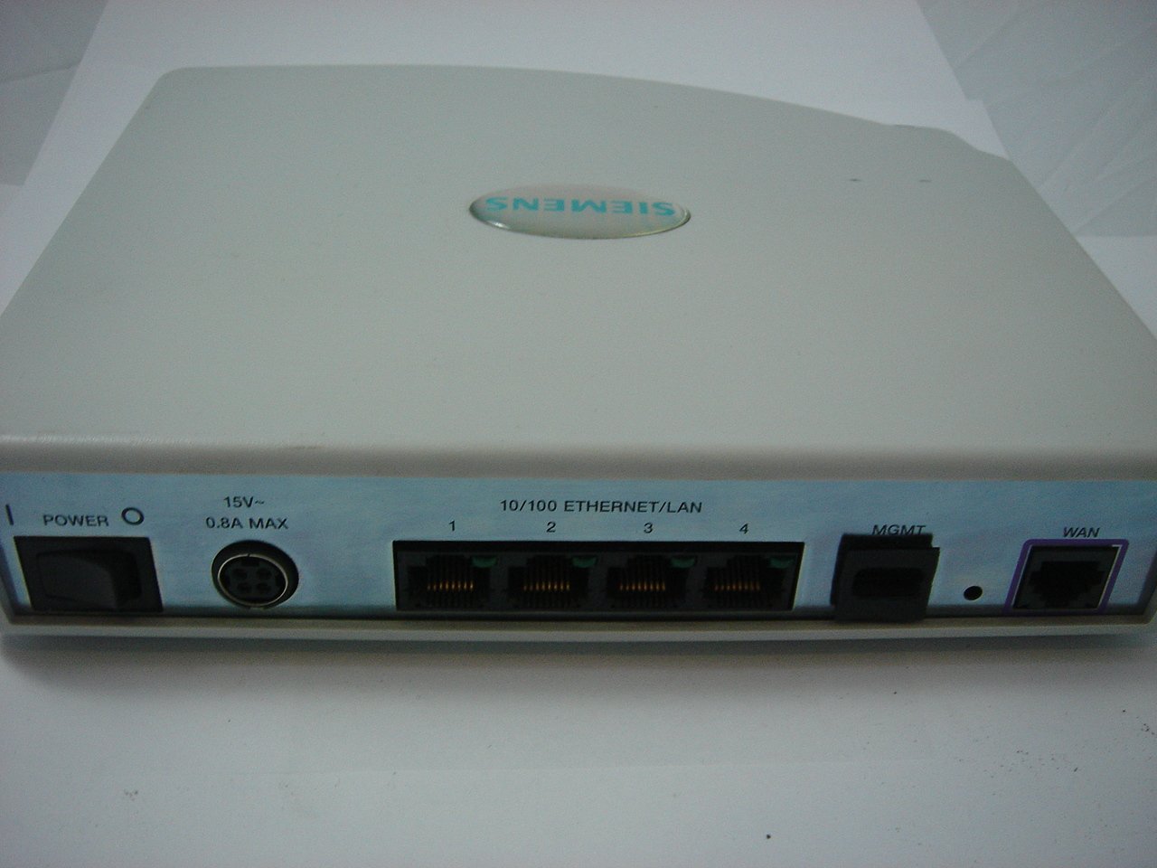 Siemens 4 Port Ethernet Hub ( 060-5830-F03 SB5830  Siemens )