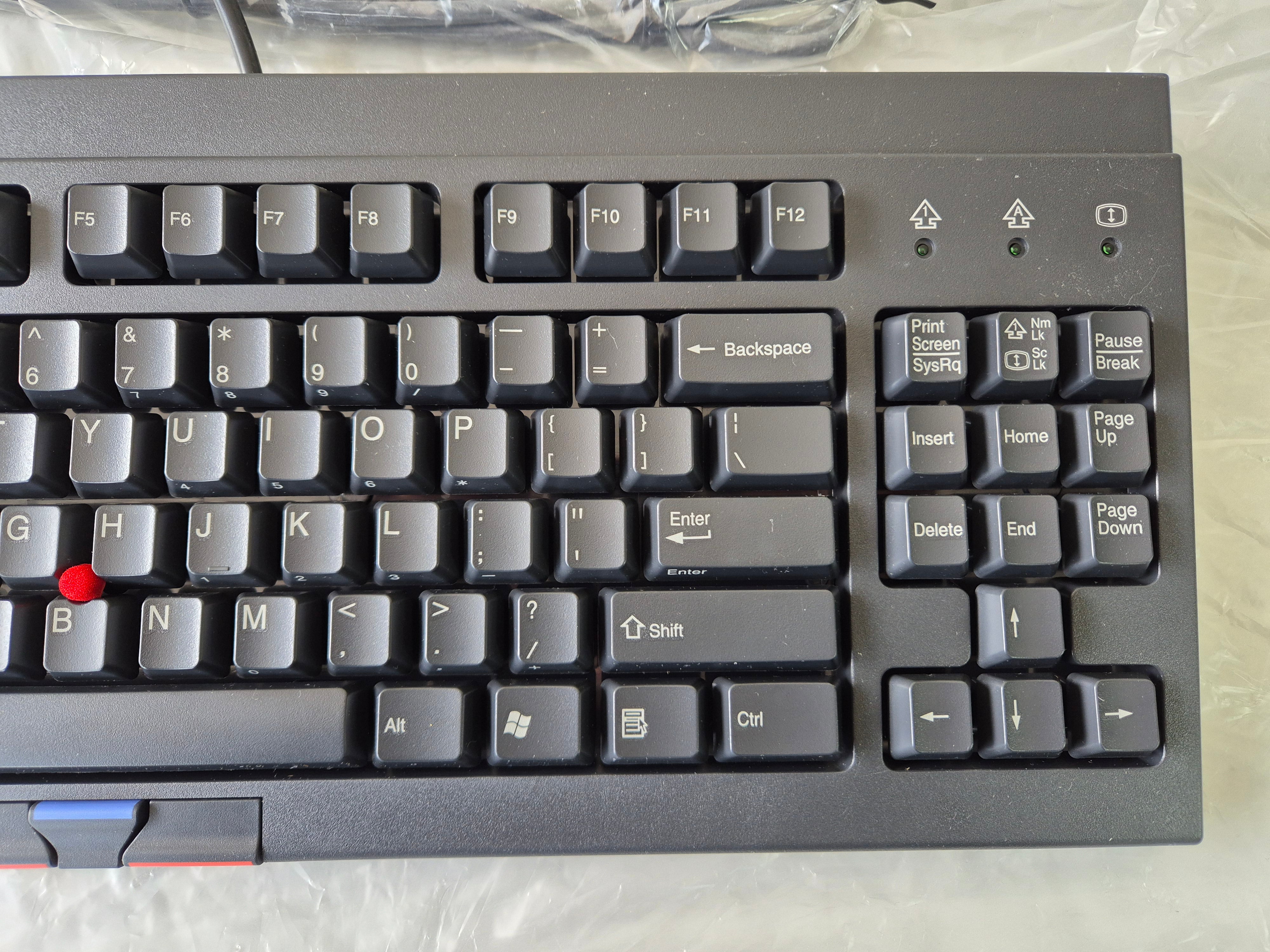 IBM RT3200 US Black Space Saver II PS/2 Wired Keyboard ( 37L0888 ) NOB