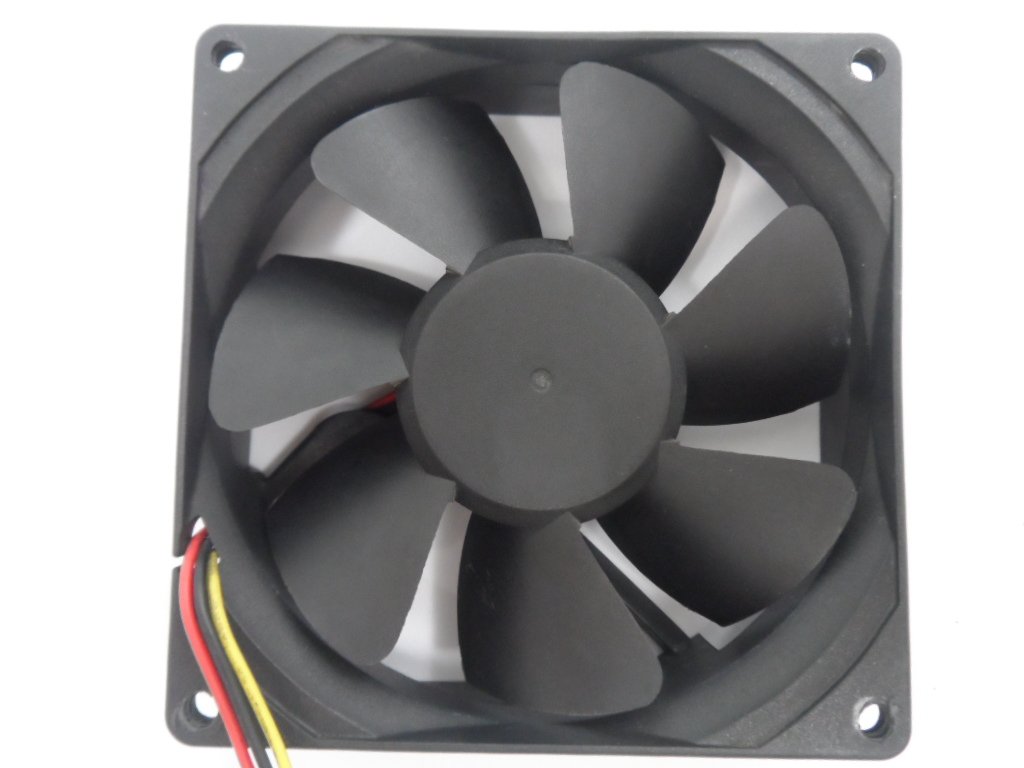 Sunon 92x92x25mm 12VDC Cooling Fan ( KD1209PTB1 ) USED