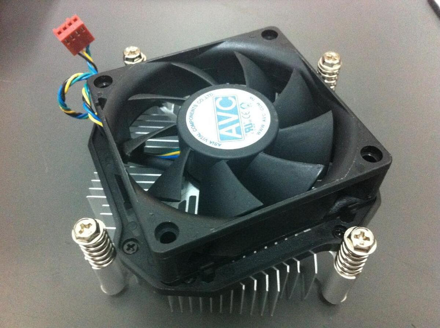 IBM Lenovo Thinkcentre Heatsink And Fan ( 43N9708 ) USED