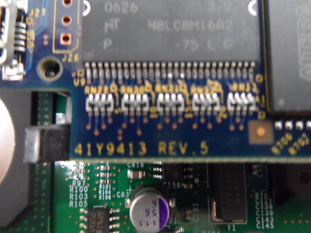 PR19646_41Y3152_IBM SAS Super I/O System Management Riser Board - Image4