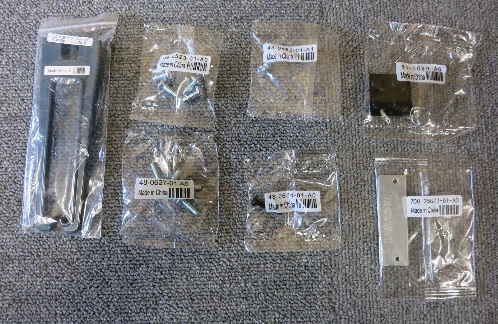 CISCO New Sealed Catalyst Rack Mount Kit (69252501 NEW)