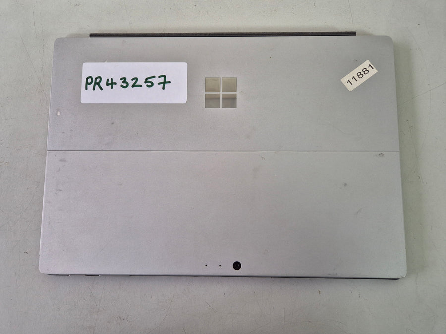 Microsoft Surface Pro 4 240GB SSD 8GB i5-6300U 2.40GHz Win10 12.3" ( 1724 ) USED