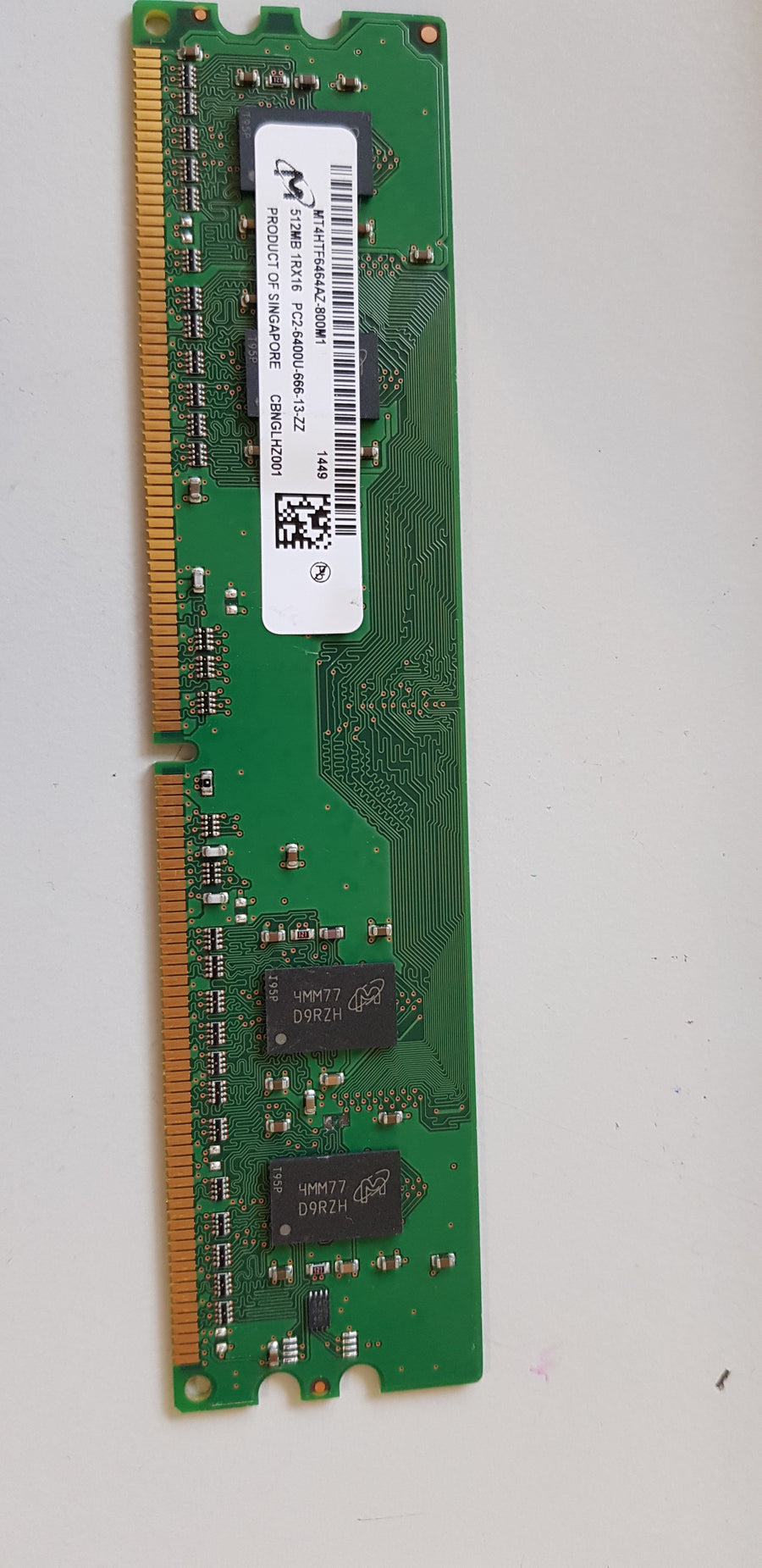 Micron 512MB 1Rx16 PC26400U 240Pin UDIMM DDR2 SDRAM Memory Module (MT4HTF6464AZ-800M1)