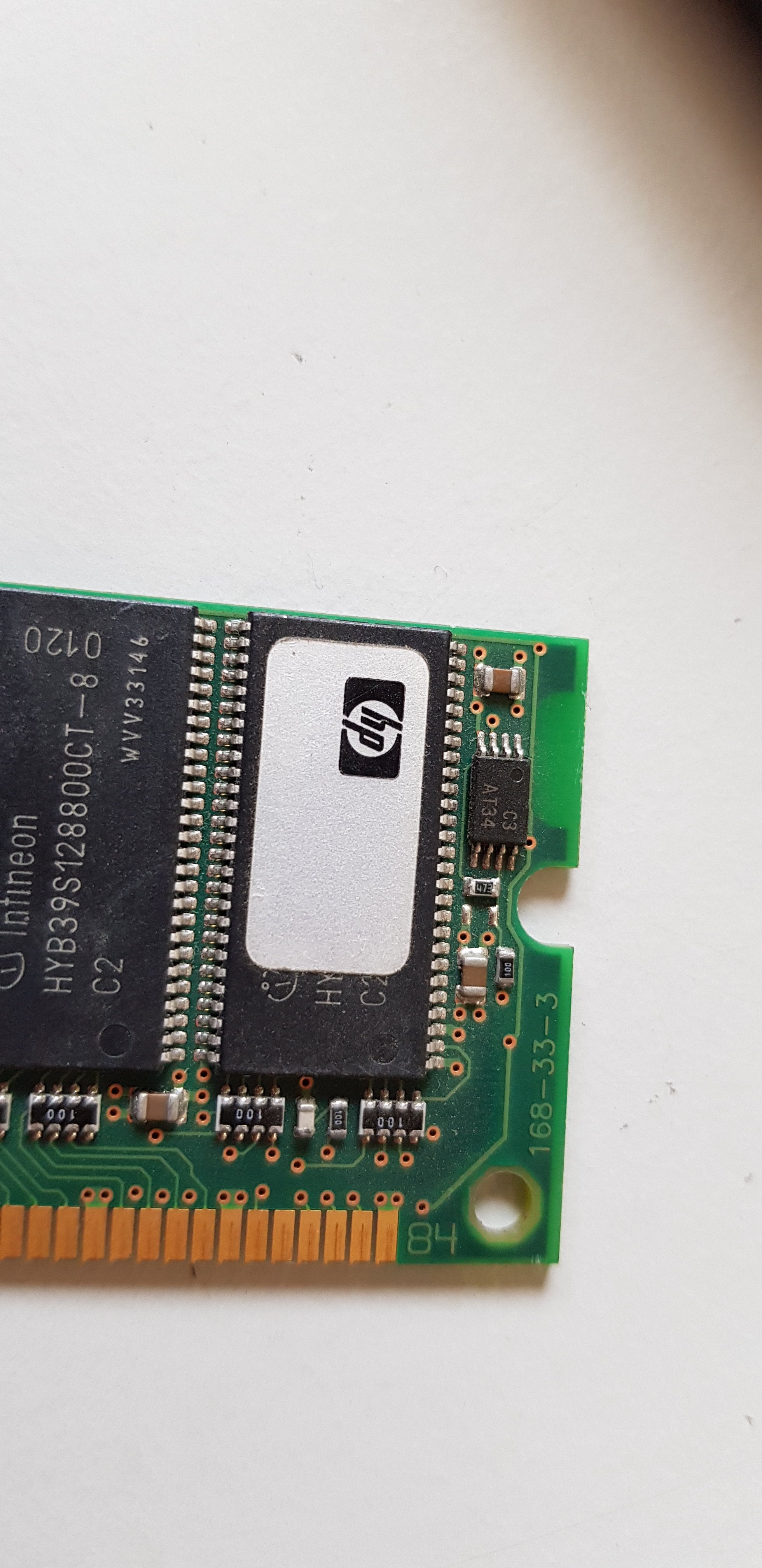 Infineon 128MB PC100 100MHz non-ECC Unbuffered CL2 168-Pin DIMM Memory Module (HYS64V16300GU-8-C2)