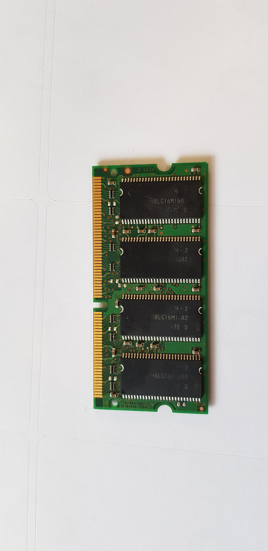 Micron Memory Module SDRAM 256MB 133MHz 144-SODIMM (MT8LSDT3264HY-13ED2)