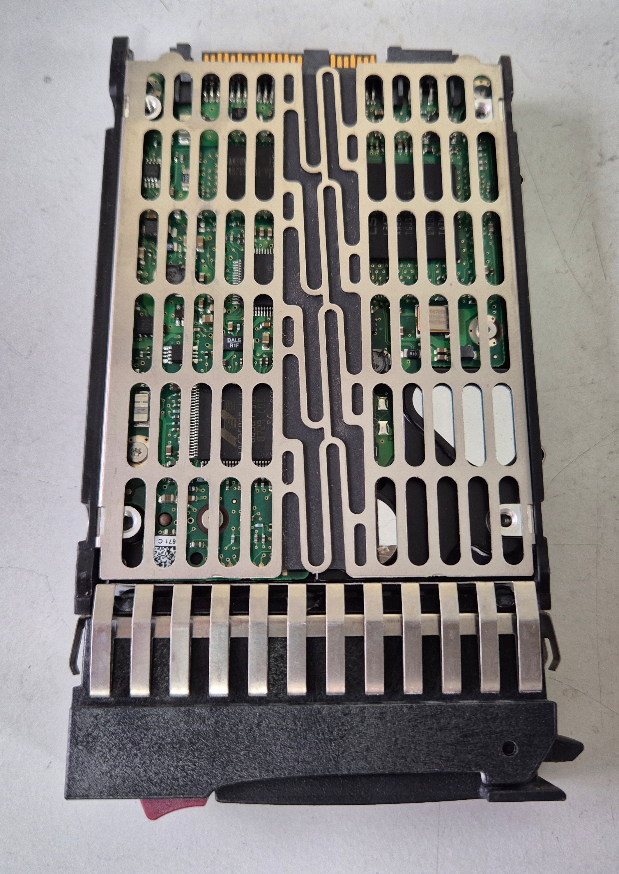 Seagate HP 146GB SAS 15Krpm 2.5in HDD in Caddy ( 9F6066-033 ST9146802SS 431954-003 DG146ABAB4 375863-012 418399-001 ) REF