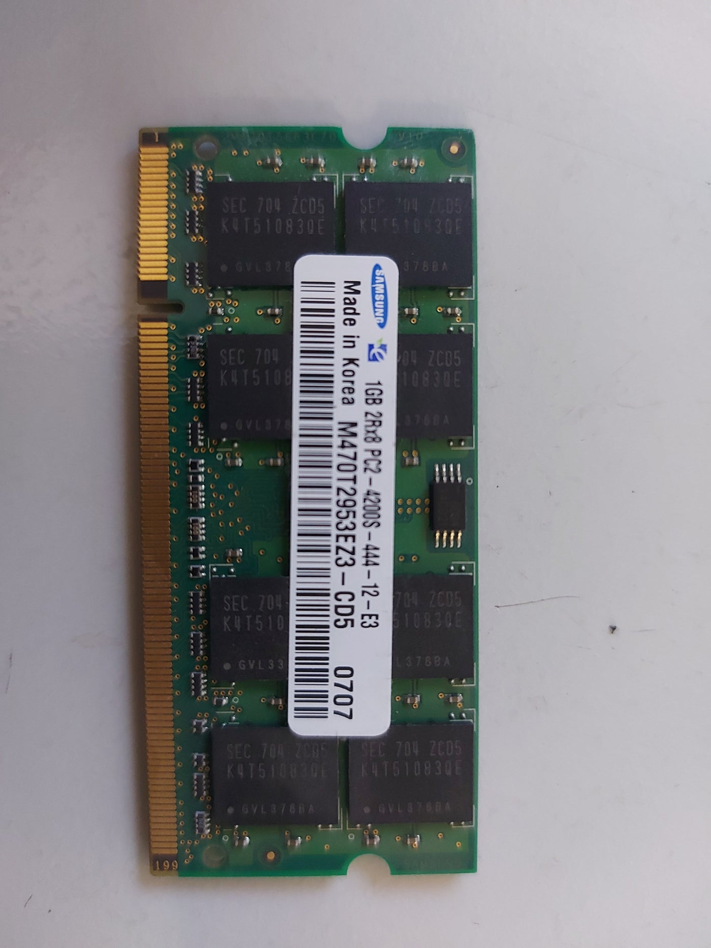Micron 1GB DDR2 PC2-4200S 200-PIN SO-DIMM RAM MEMORY M470T2953EZ3-CD5