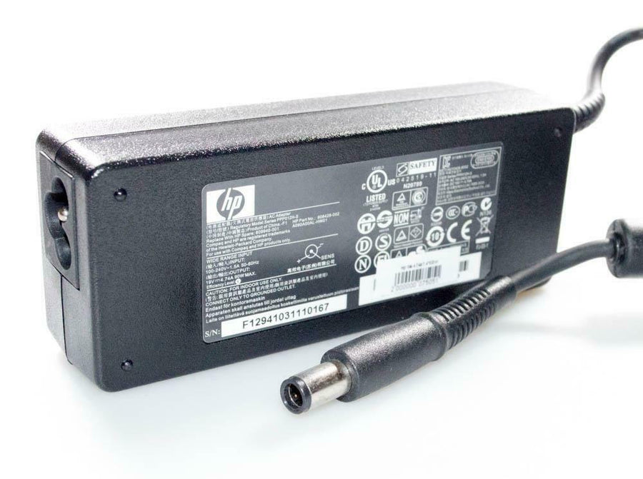 HP AC Adapter ( 384020-001 ) USED