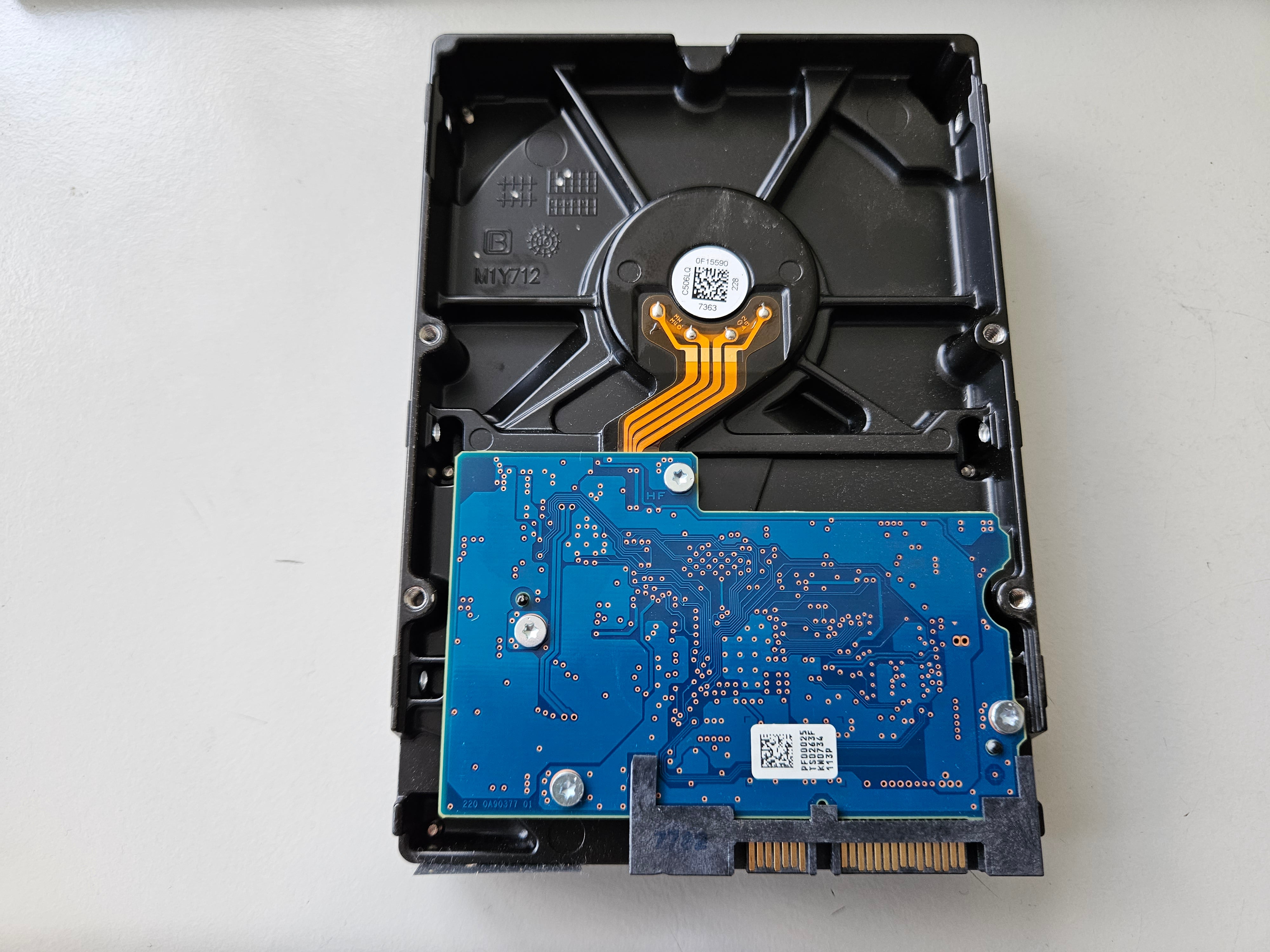 Toshiba HP 500GB 7200RPM SATA 3.5in HDD ( DT01ACA050 HDKPC01H2A01 661697-001 ) REF