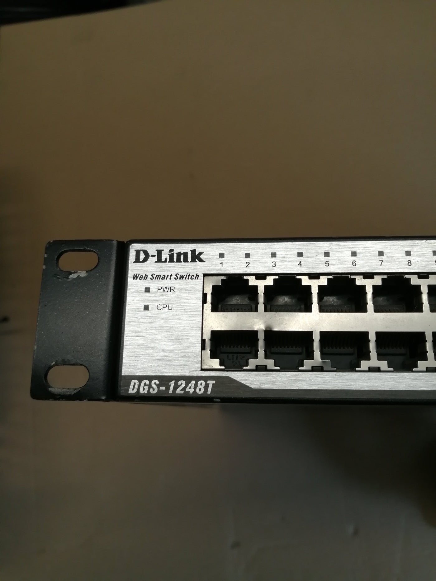 D-Link DGS-1248T Web Smart 48-Port 10/100/1000 Gigabit Switch ( EGS1248TM.B1G USED )