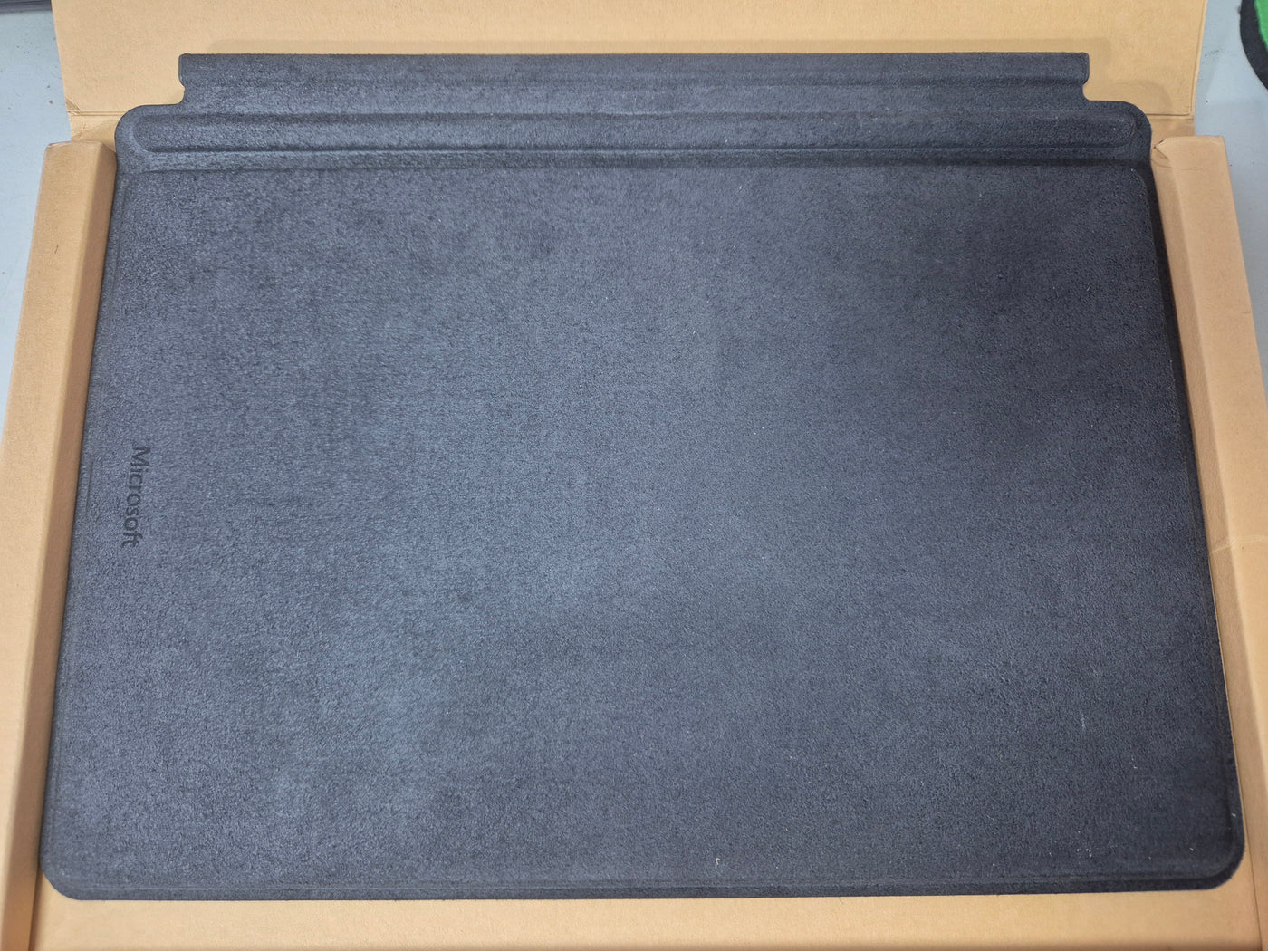 Microsoft Surface Go 1840 Signature Type Cover - Black ( KCN-00025 ) USED