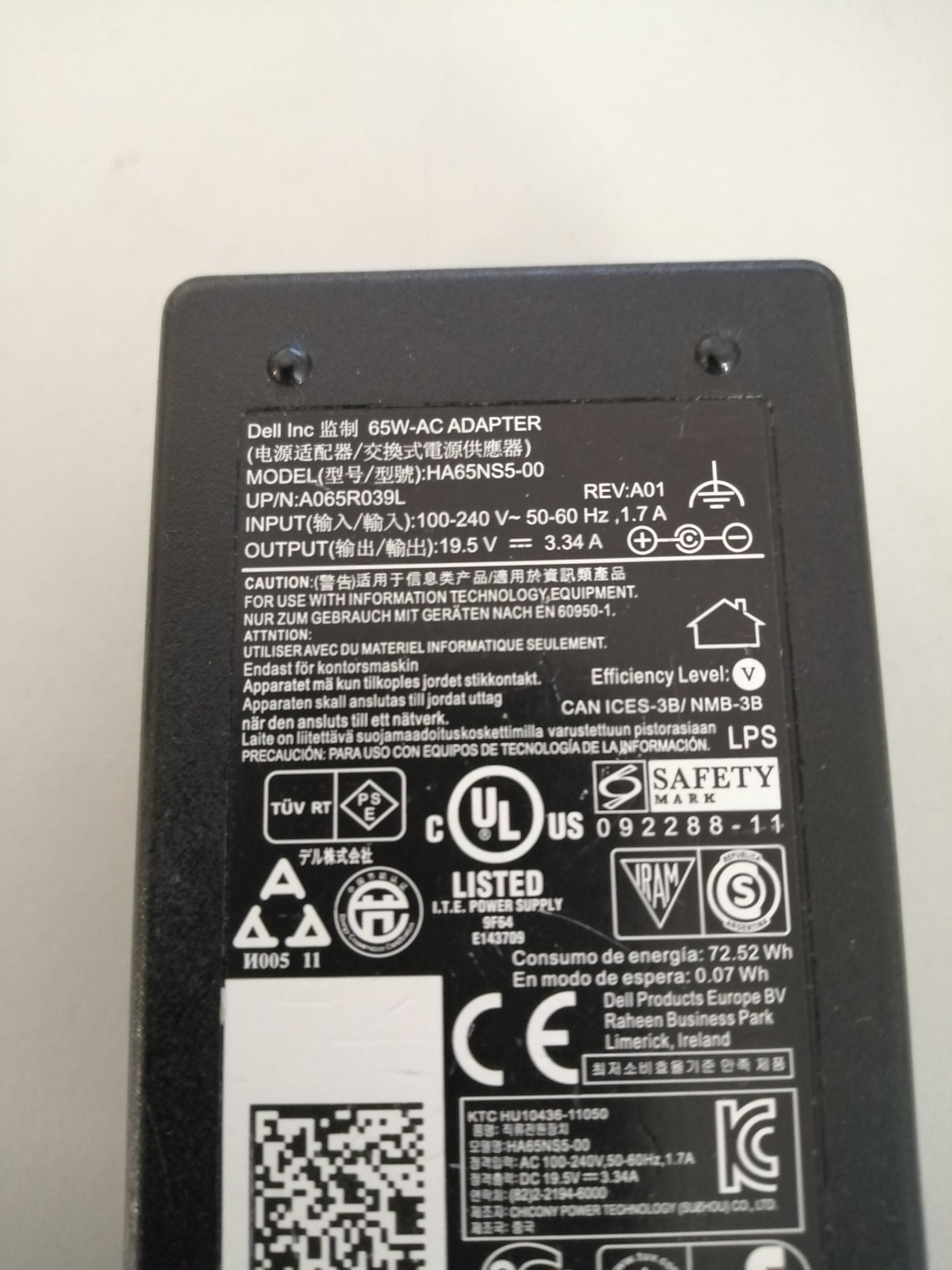 DELL 65W AC ADAPTER HA65NS5-00 IN 240 V OUT19.5 V ( 09RN2C USED )