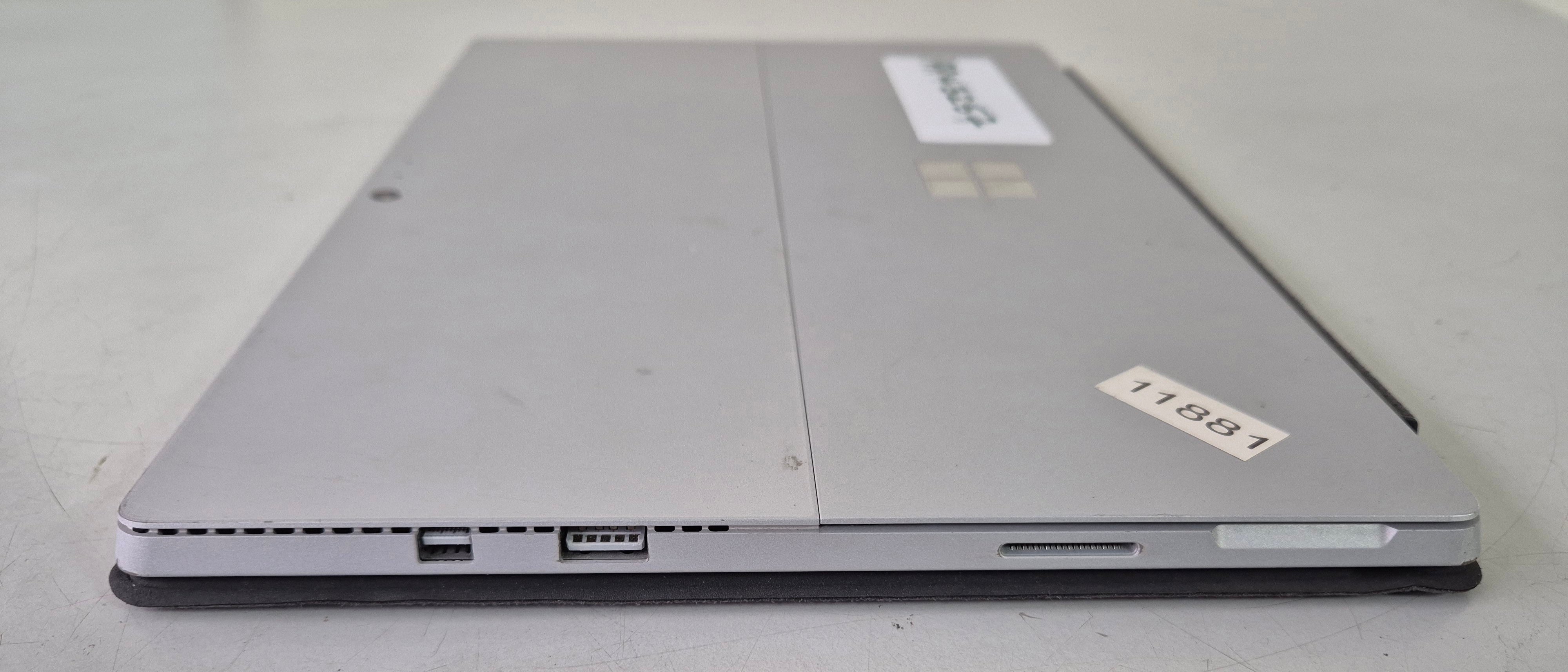 Microsoft Surface Pro 4 240GB SSD 8GB i5-6300U 2.40GHz Win10 12.3" ( 1724 ) USED