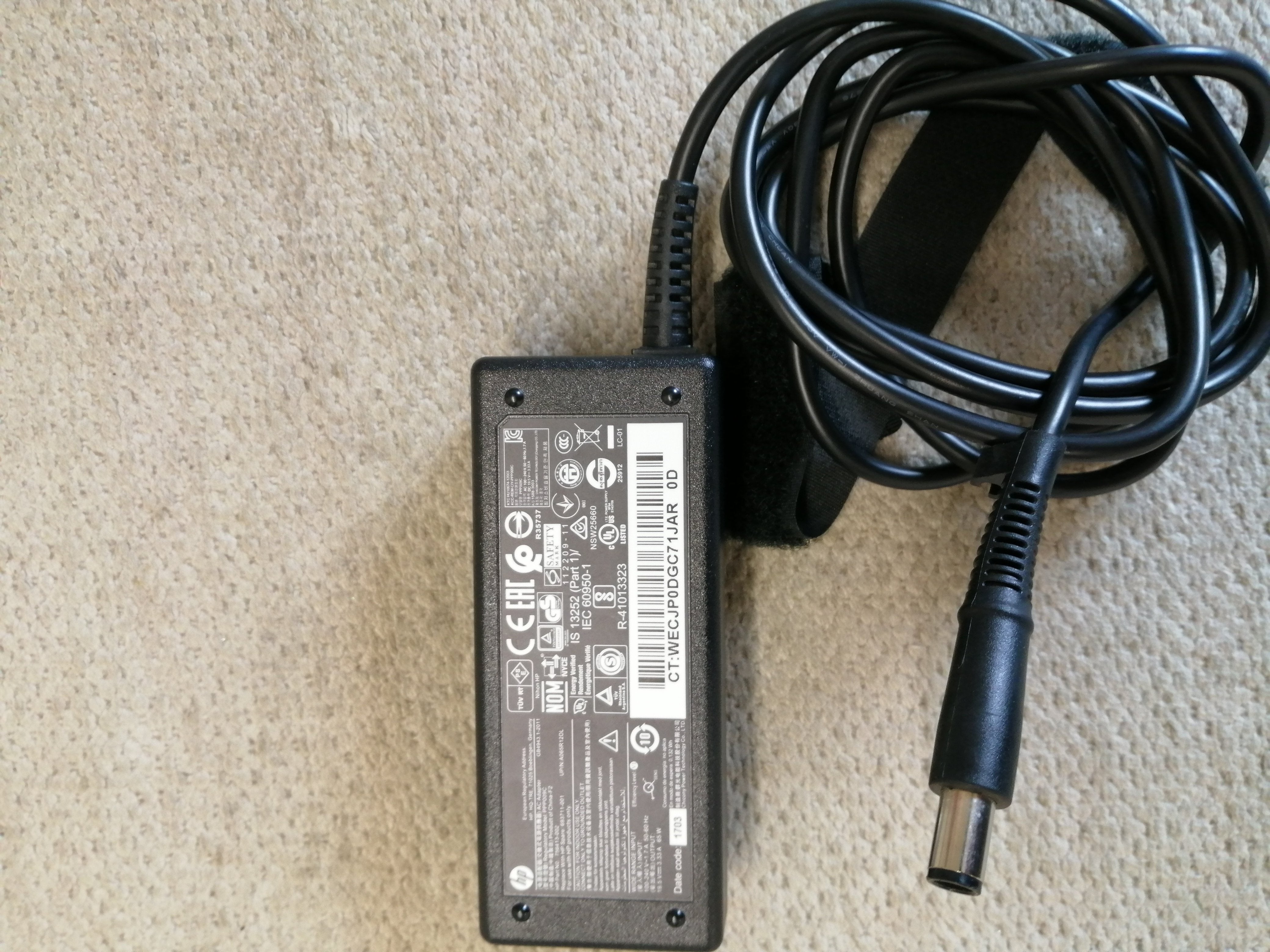 HP AC ADAPTER PPP009C IN 240V 1.7A OUT19.5V 3.33 A ( 756413-002 USED )