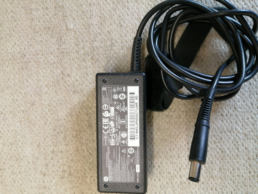 HP AC ADAPTER PPP009C IN 240V 1.7A OUT19.5V 3.33 A ( 756413-002 USED )