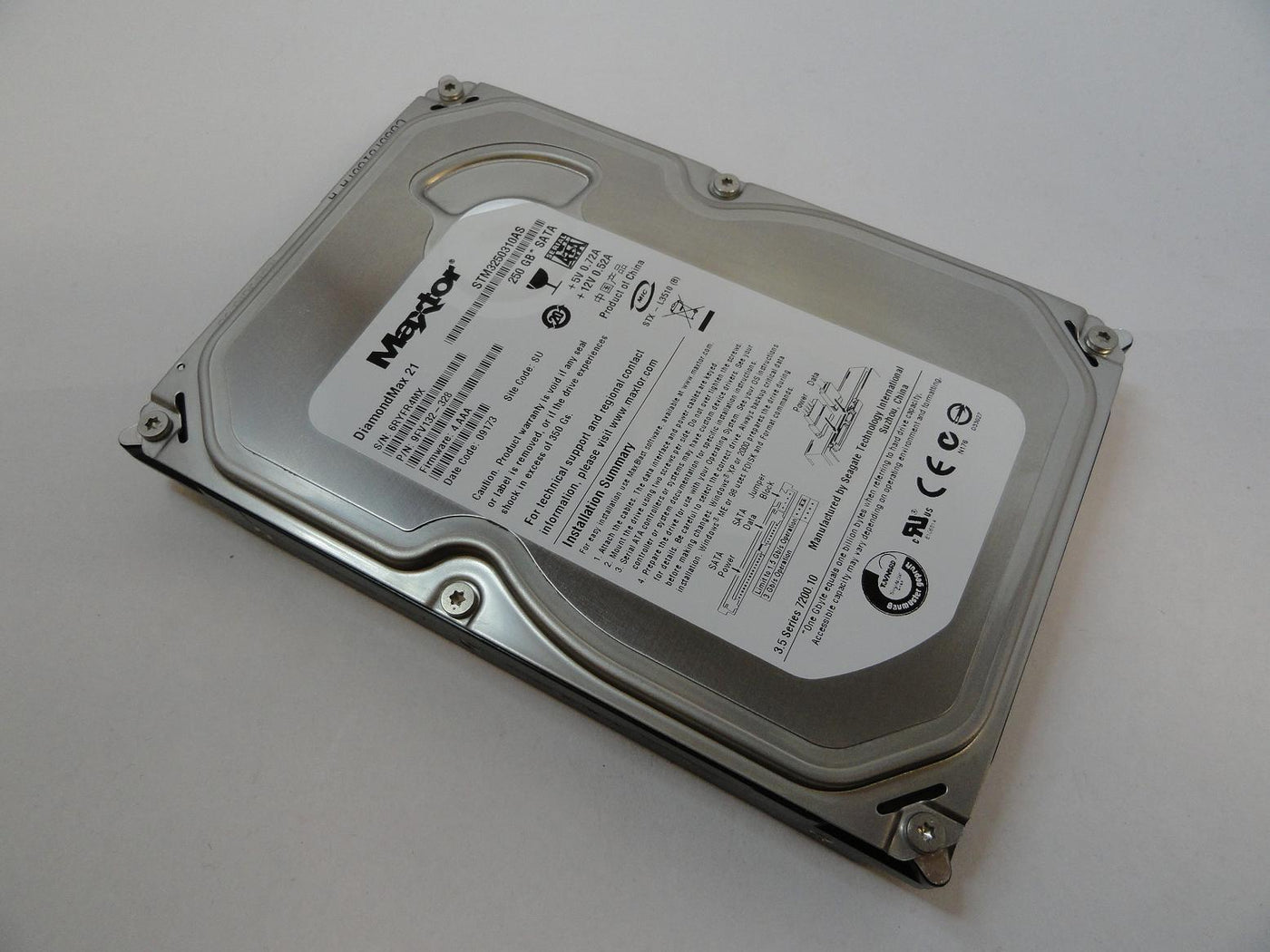 9FV132-328 - Maxtor 250GB SATA 7200rpm 3.5in DiamondMax 21 HDD - Refurbished