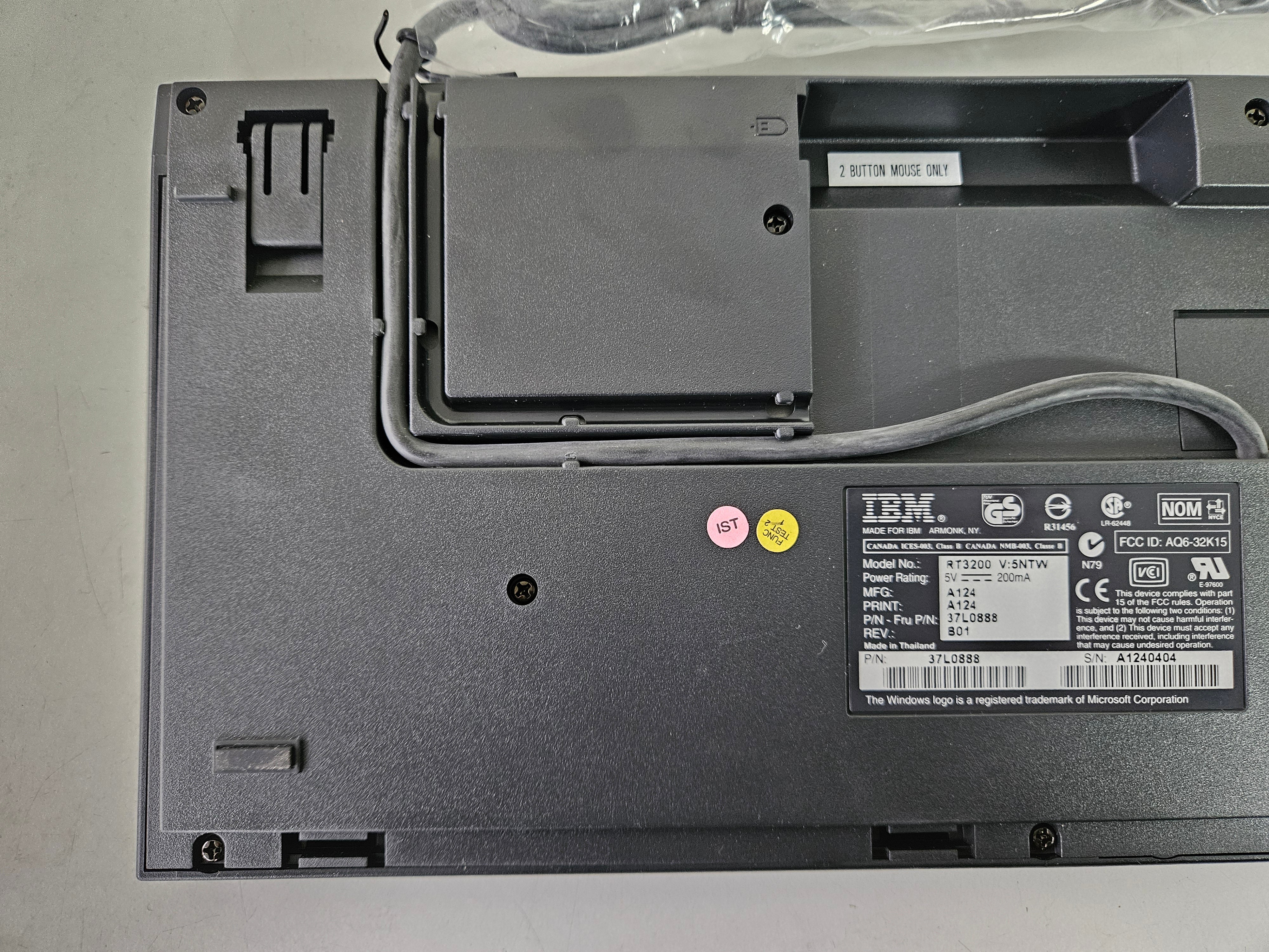 IBM RT3200 US Black Space Saver II PS/2 Wired Keyboard ( 37L0888 ) REF