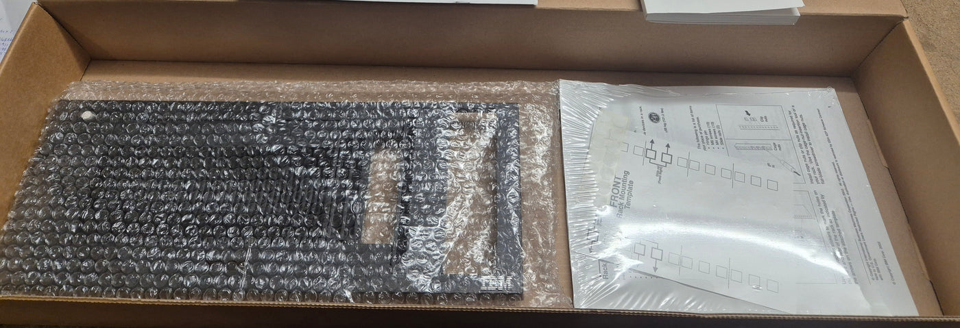 IBM 4U Extended Depth Tower to Rack Conversion Kit ( 59P4817 ) NOB