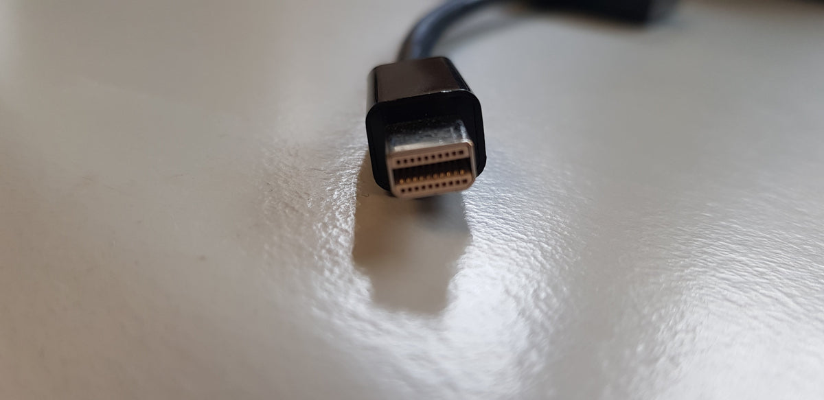 StarTech.com Mini DisplayPort to HDMI and VGA - 2 in 1 Travel Adapter (MDP2HDVGA)