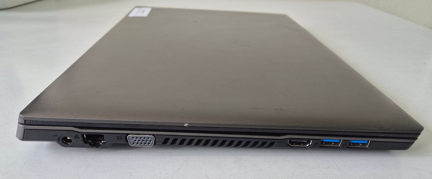 Clevo W550EU Notebook PC Dual Core NO OS NO HDD 4GB RAM Win8.1Pro COA Present 15.6" SPR
