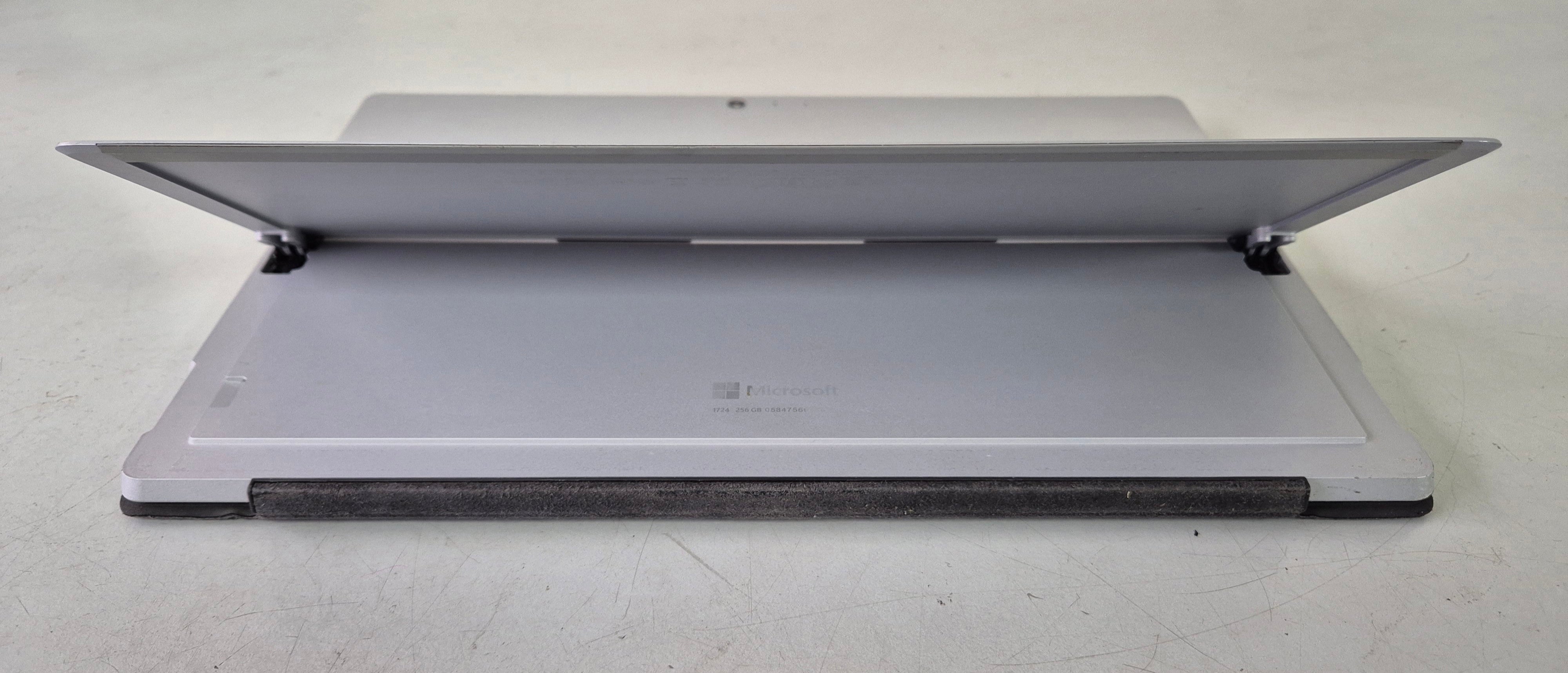 Microsoft Surface Pro 4 240GB SSD 8GB i5-6300U 2.40GHz Win10 12.3" ( 1724 ) USED