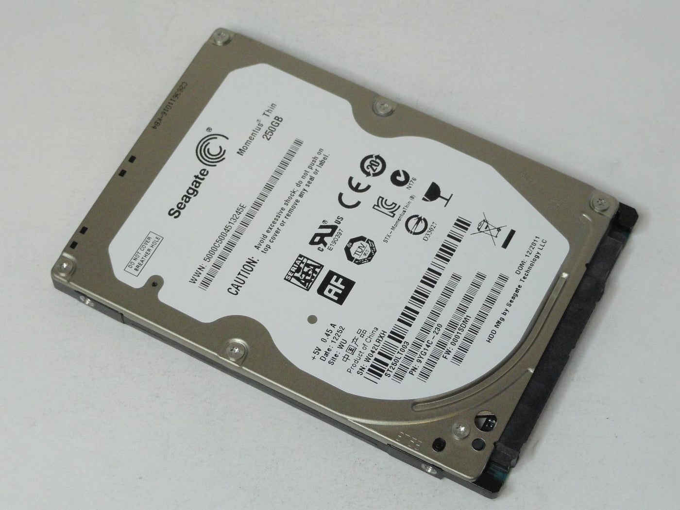 9YG14C-230 - Seagate 250GB SATA 5400rpm 2.5in Momentus Thin HDD - Refurbished
