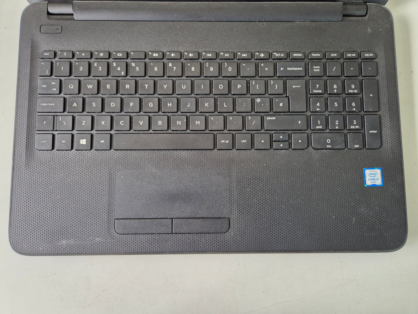 HP 250 G4 500GB HD 4GB RAM i5-6200U 2.4GHz Win10 15.6" NOT HOLDING CHARGE ( T6N63EA#ABU ) USED