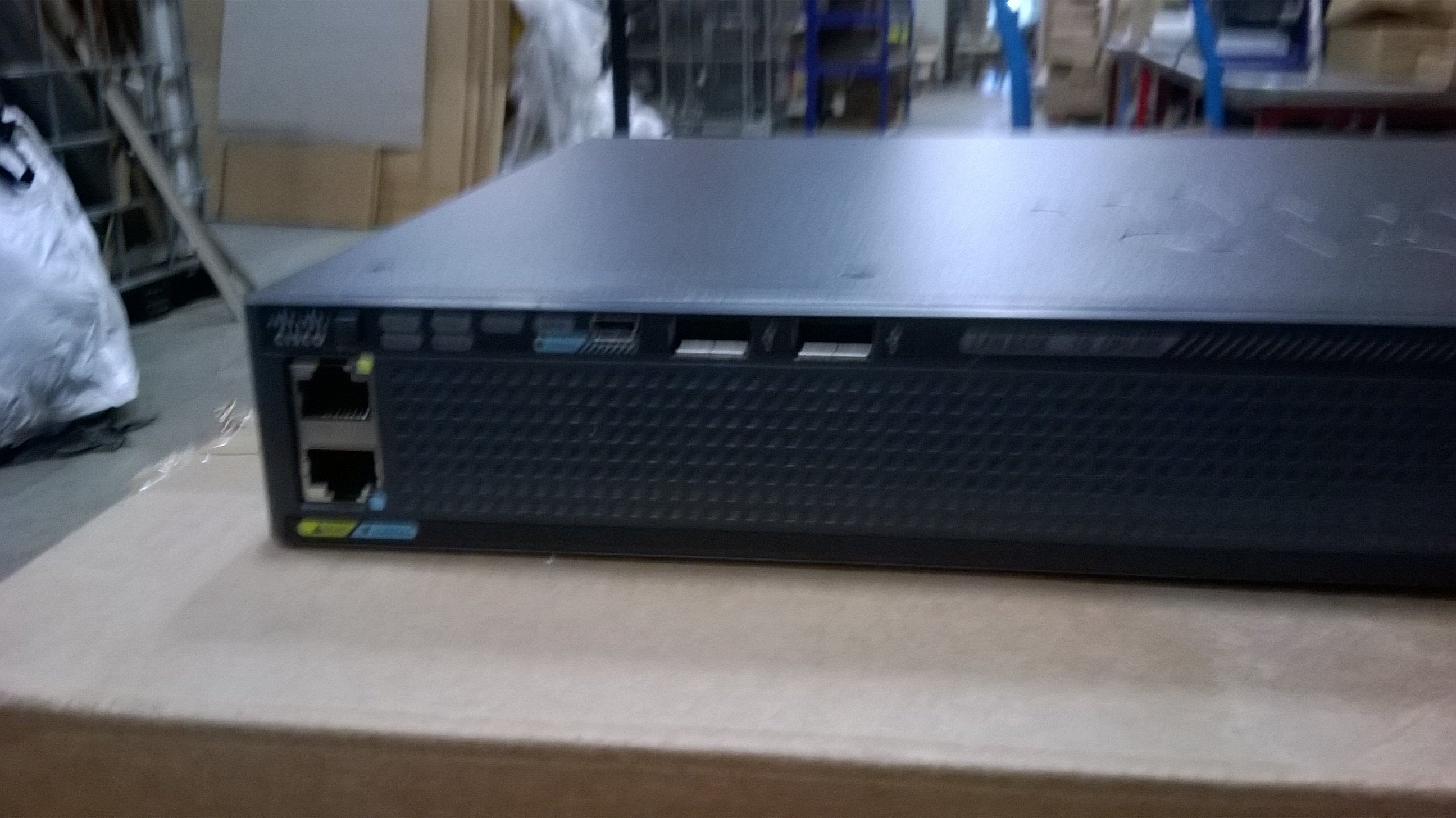 CISCO CATALYST 24 PORT ETHERNET SWITCH MANAGED ( WS-C2960X-24TS-L NOB )