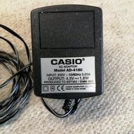 CASIO AC ADAPTOR IN 230V 0.05A OUT 4.5V 1.8W ( AD-4150 USED )