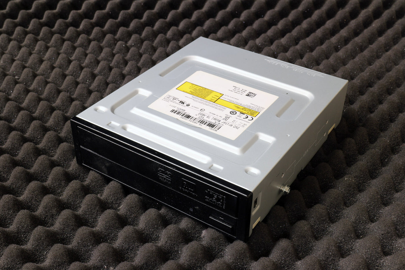 Dell TS-H653 16x SATA Internal DVDRW Dual Layer Black Bezel Optical Drive ( TS-H653H/DEBH 01Y66R ) USED