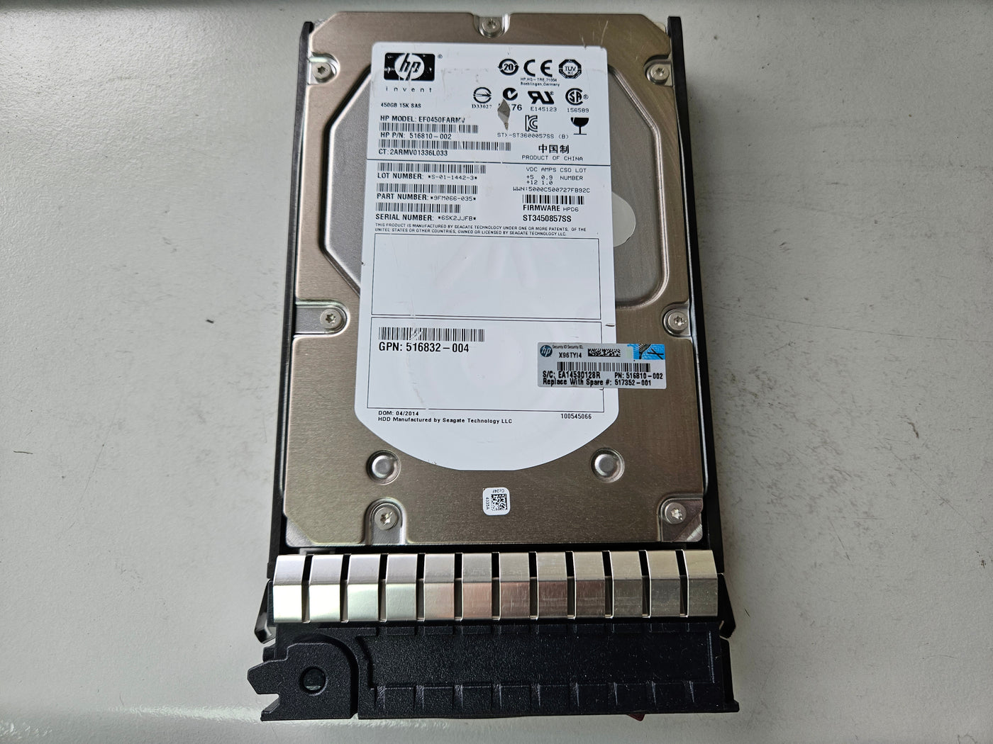 HP Seagate 450GB 15Krpm SAS 3.5in HDD in CADDY ( 9FM066-035 ST3450857SS 516810-002 EF0450FARMV 516832-004 517352-001 ) USED
