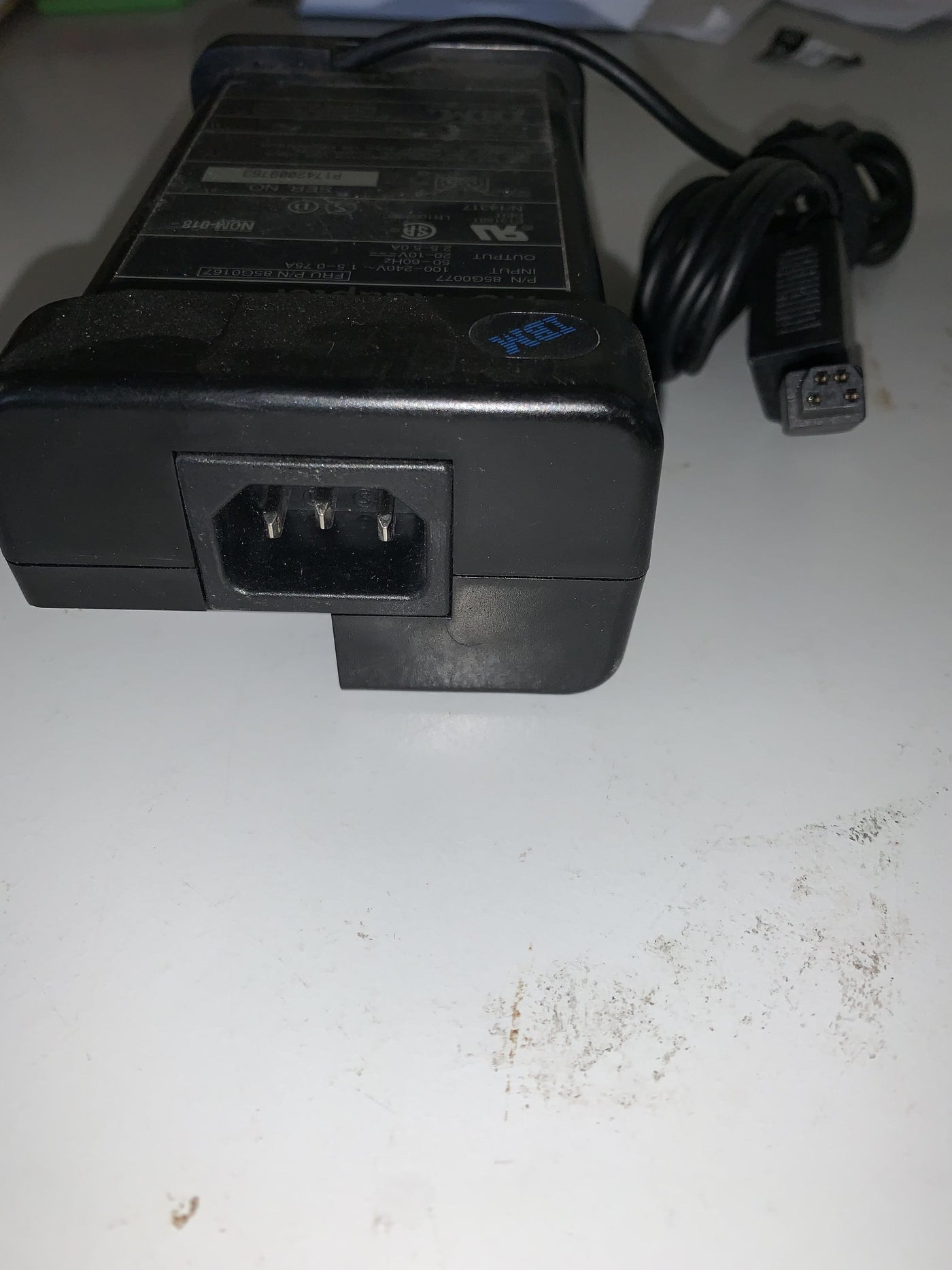 IBM AC Adapter 20-10V 2.5-5.0A (85G0167 85G0077 USED)