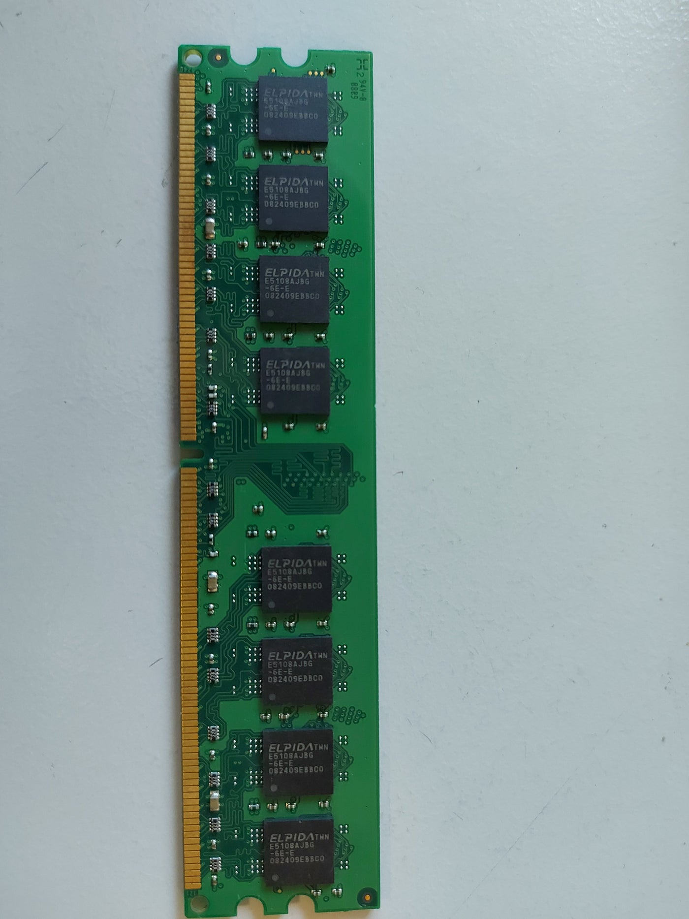 Kingston 1GB PC2-3200 DDR2-400MHz DIMM RAM 9905316-061.A00LF KTD-DM8400/1G