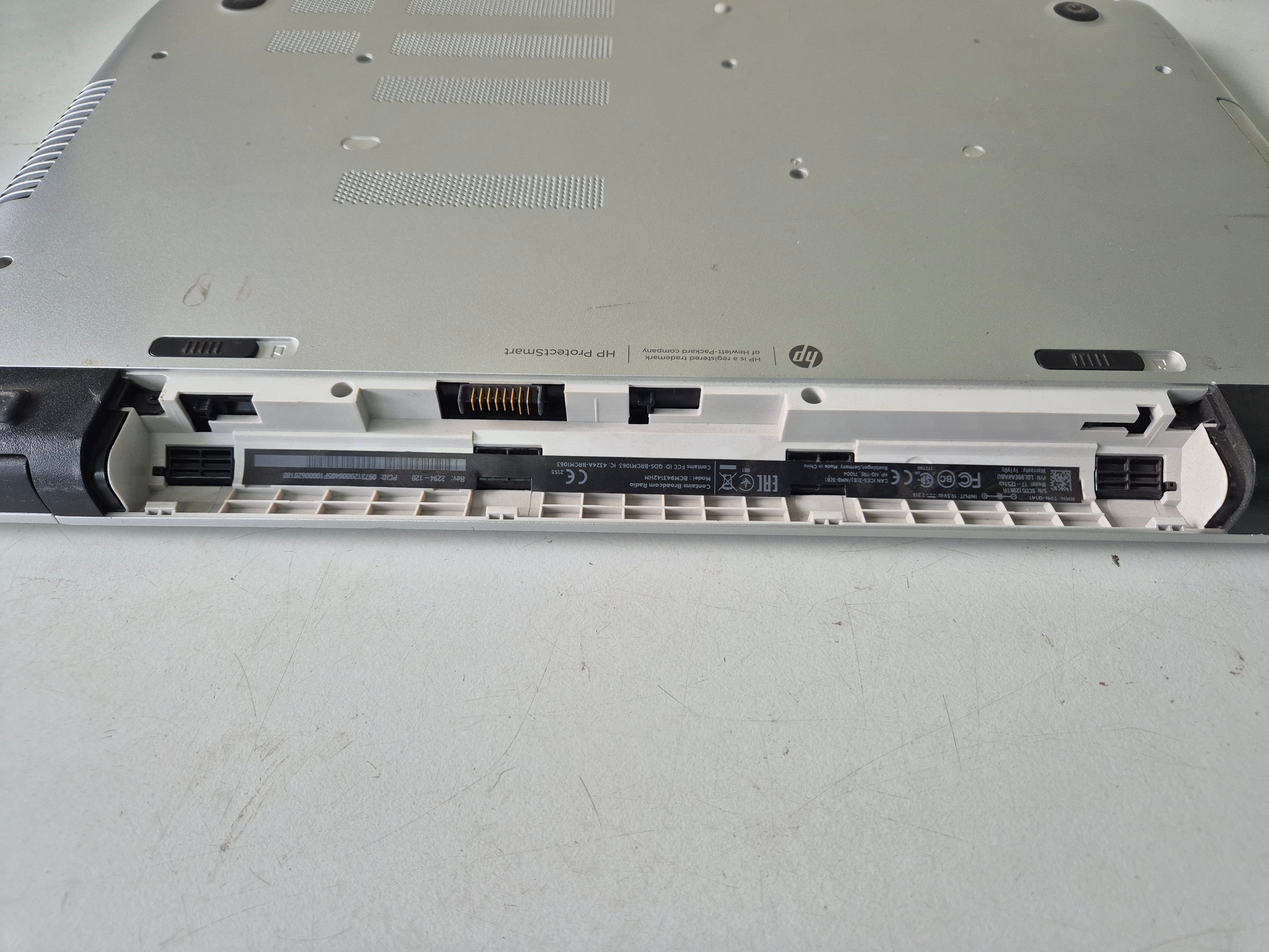 HP Pavilion 17-1251sa 1TB HDD DVD 8GB RAM i5-5200U 2.2GHz Win8.1 15.6" NO BATTERY USED