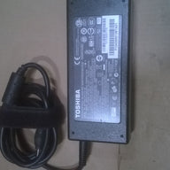 GENUINE TOSHIBA AC ADAPTER PA 1121 81 19V 6.32A  (PA1121 81 USED )