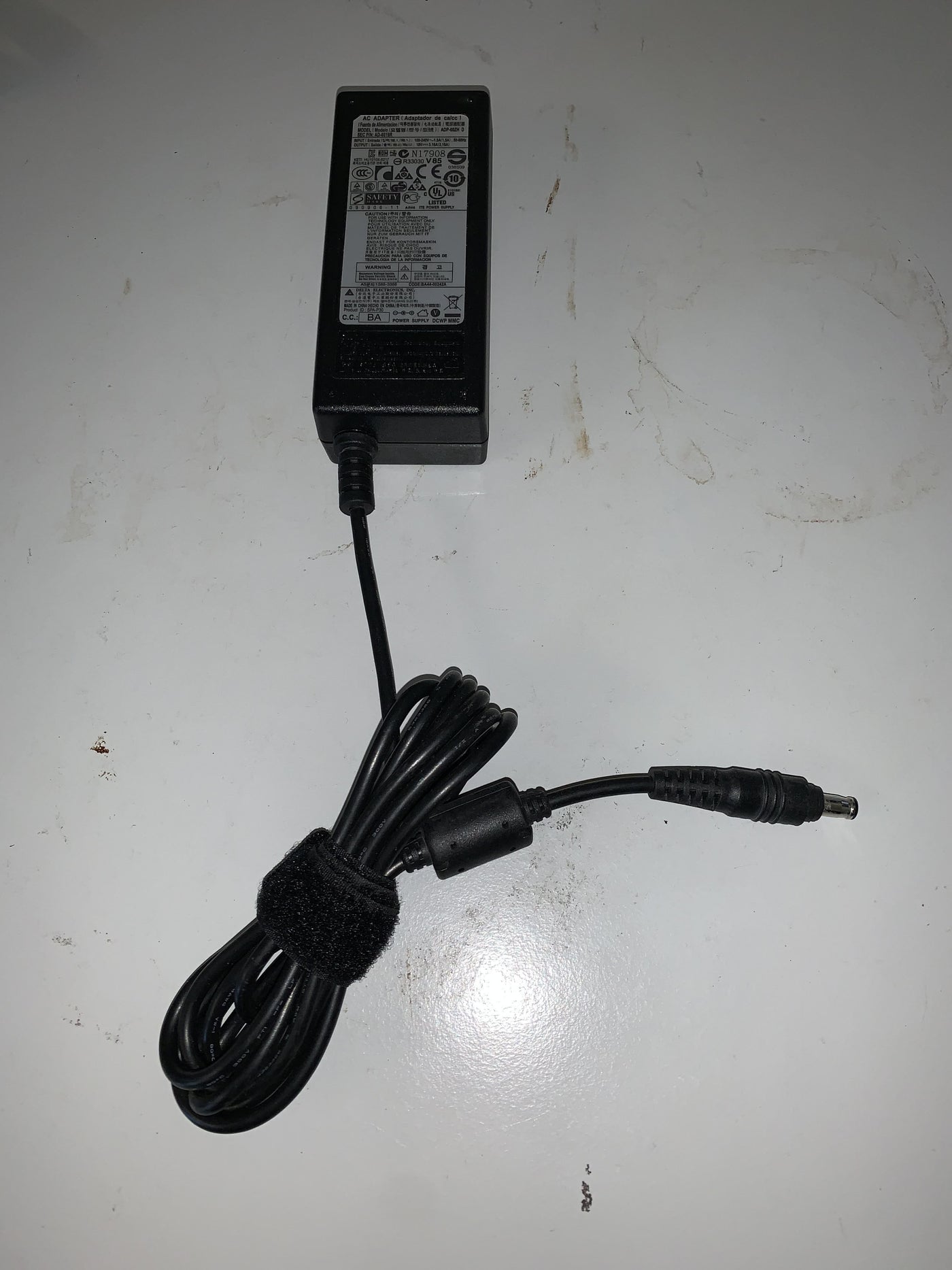 SAMSUNG ADP-60ZH D 19V AC Adapter ( AD-6019R ADP-60ZH D    Samsung )