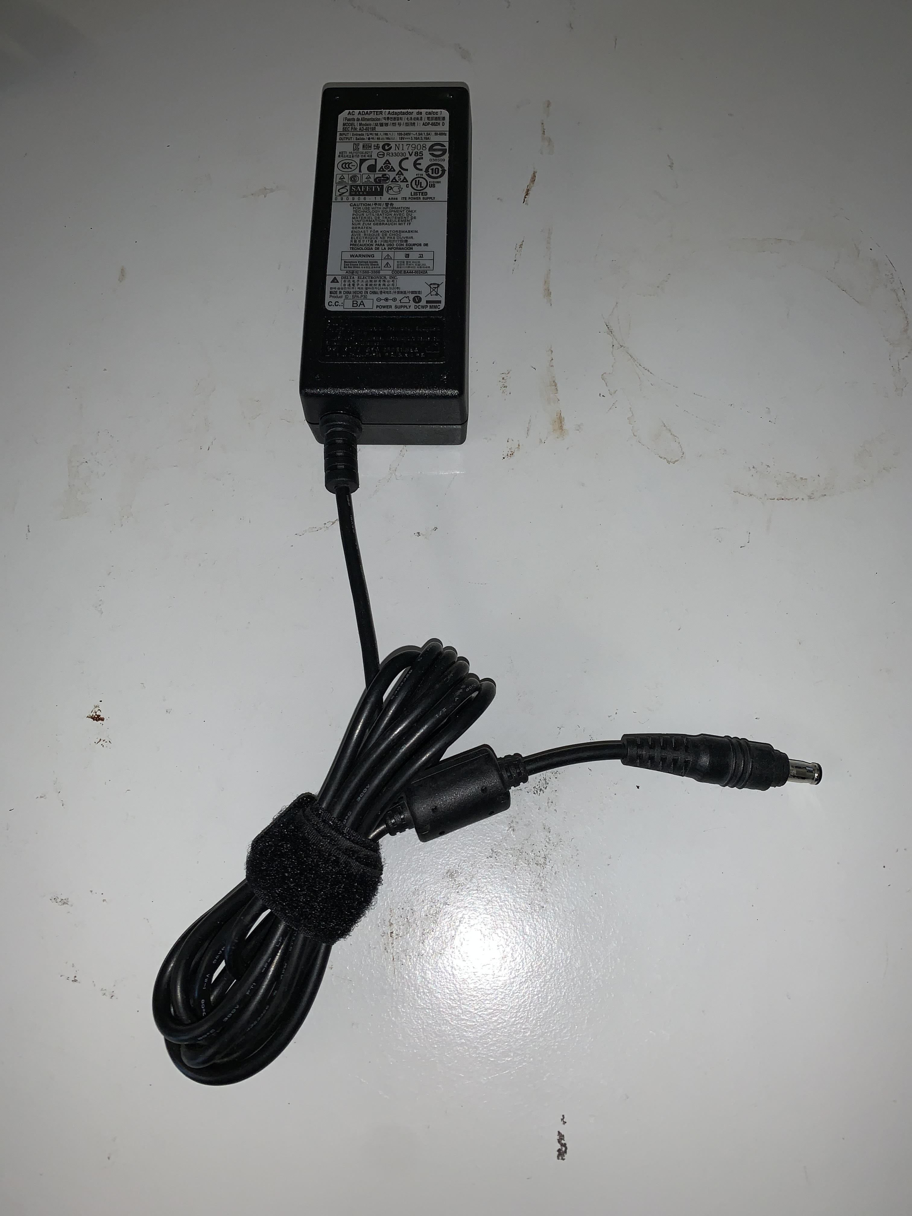 SAMSUNG ADP-60ZH D 19V AC Adapter ( AD-6019R ADP-60ZH D    Samsung )