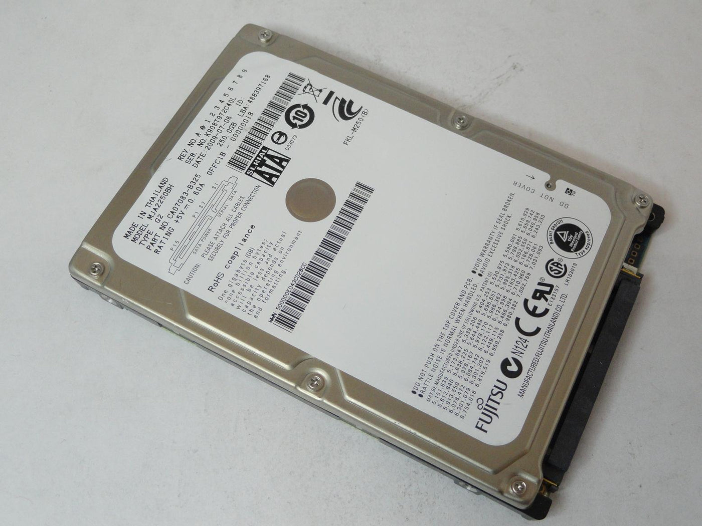 PR22888_CA07083-B325_Fujitsu 250Gb SATA 5400rpm 2.5in HDD - Image3