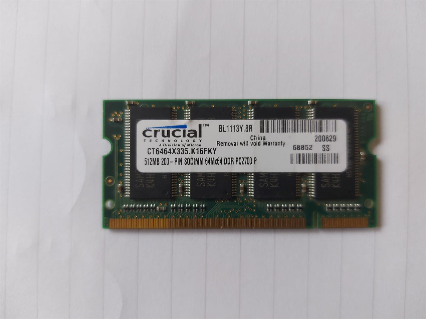 Samsung/Crucial 512MB DDR-333MHz PC2700 non-ECC Unbuffered CL2.5 200-Pin SoDimm Memory Module (M470L6524CU0-CB3 CT6464X335.K16FKY)