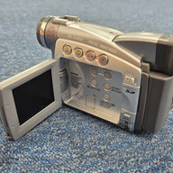 Canon Digital Video Camcorder - with accessories ( MV750i ) SPR READ DESCRIPTION