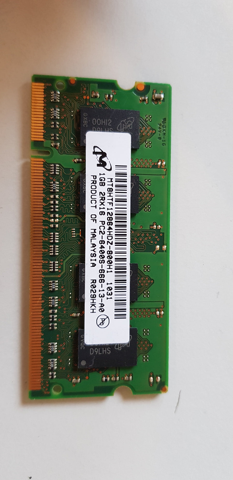 Micron 1GB 2Rx16 PC2-6400S 200Pin CL6 DDR2 SODIMM Memory Module (MT8HTF12864HDZ-800H1)