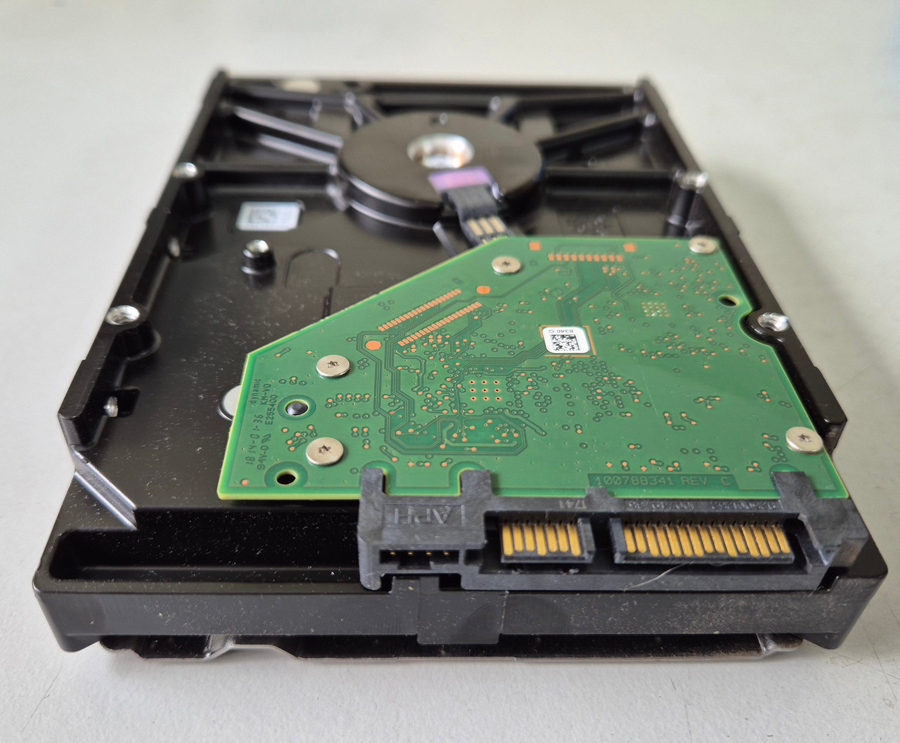 Seagate SkyHawk Surveillance 4TB SATA 5.9K 3.5in HDD ( 2DT166-300 ST4000VX007 ) REF