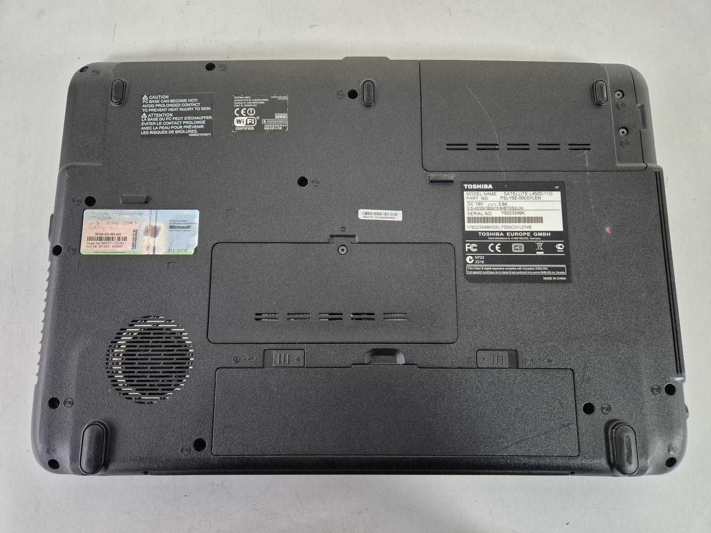 Toshiba Satellite L450D-11G 160GB HDD 2GB RAM DVD AMD Sempron 2.1GHz Win7 Home 15.6" ( PSLY5E-00C01LEN ) USED