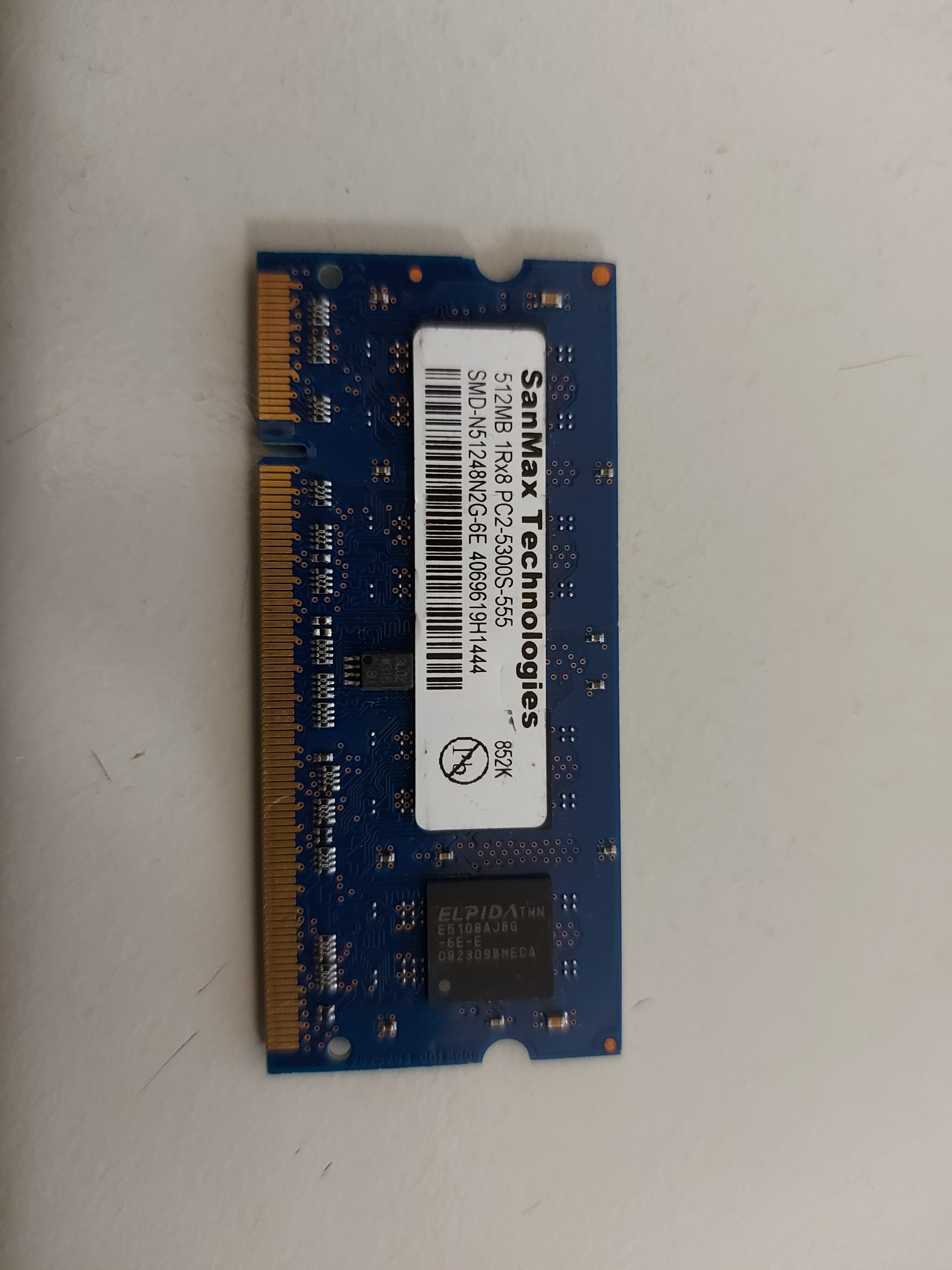 SanMax 512MB 1Rx8 PC2-5300 200P DDR2-667 CL5 SODIMM Mem Module SMD-N51248N2G-6E